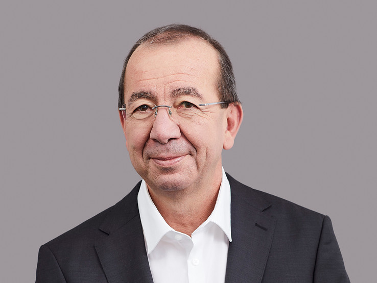 Haluk Menderes Haluk Menderes, dyrektor zarządzający EPLAN